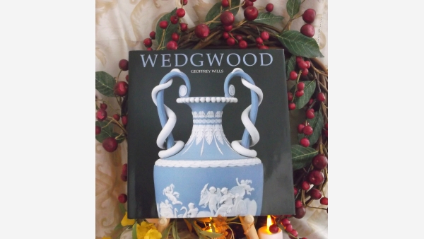 Gift Book: Wedgwood