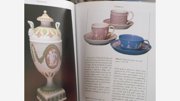 Gift Book: Wedgwood