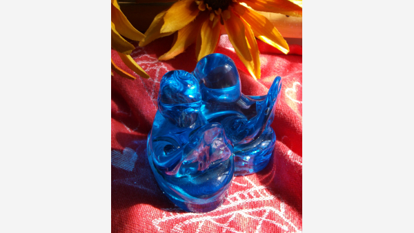 home-treasures.com - Glass Bluebirds Figurine - Rear View