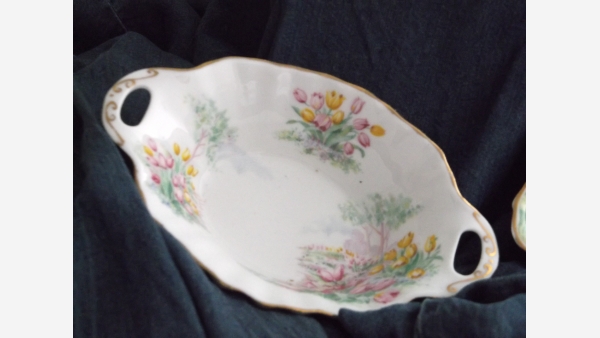 Fine-Bone China Dishes