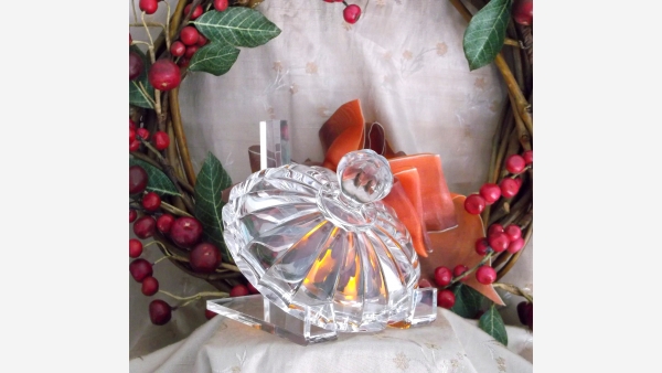 home-treasures.com - Nachtmann German Crystal Bowl - Closer View of Bowl