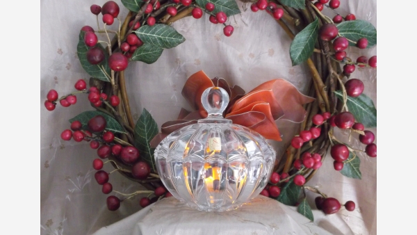 home-treasures.com - Nachtmann German Crystal Bowl - Closer View of Bowl