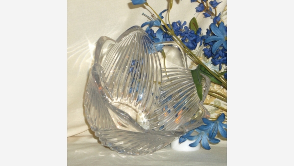 Weighty and Generous-Sized Crystal Tulip Hurricane