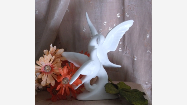 home-treasures.com - Loving Doves Figurine - Free Shipping!