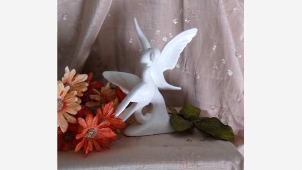 home-treasures.com - Loving Doves Figurine - Free Shipping!