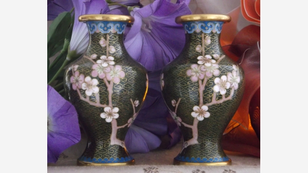 home-treasures.com - Pair Cloisonne Oriental Vases - Free Shipping!
