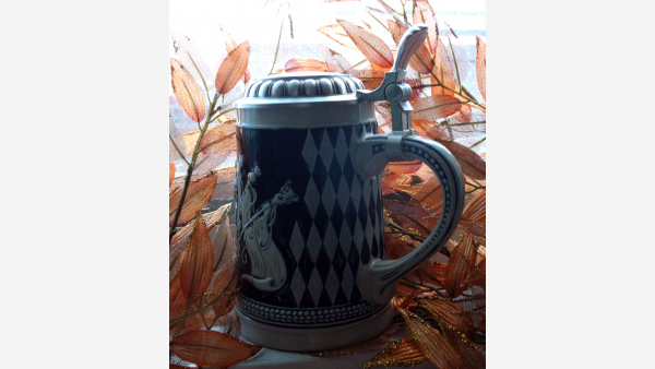 home-treasures.com - German Stein with Hinged Lid - Free Shipping!