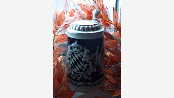 home-treasures.com - German Stein with Hinged Lid - Free Shipping!
