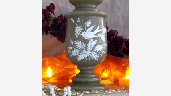 home-treasures.com - Bristol Glass Vase - Free Shipping!