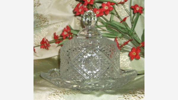 Pressed Glass Cheese Dome and Plate - Avon