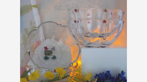Mikasa Glass Dessert Bowls - Set of Four - Free Shipping!