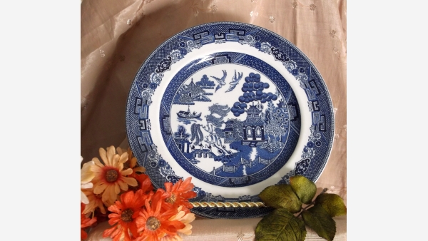 home-treasures.com - English "Willow" Dinner Plates - Set of 6 - Free Shipping!