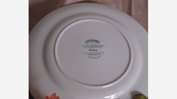 home-treasures.com - English "Willow" Dinner Plates - Set of 6 - Free Shipping!