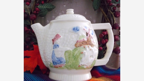 home-treasures.com - Vtg. Fraunfelter Teapot - Free Shipping!