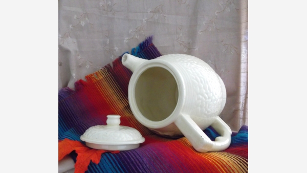 home-treasures.com - Vtg. Fraunfelter Teapot - Free Shipping!