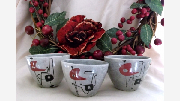 home-treasures.com - WEG Pottery Cups - Set of 3 - Free Shipping!