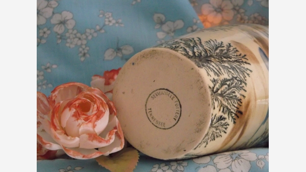 home-treasures.com - Sevierville Pottery of Tennessee - Bottom View