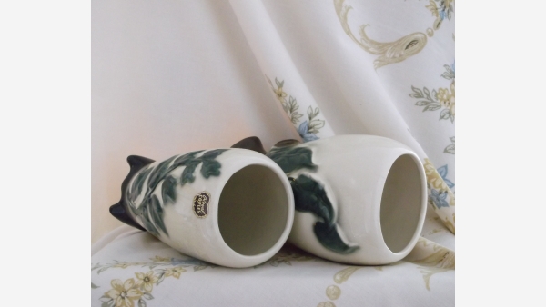 Retro Ivy-Vine Vases - Sold as a Pair