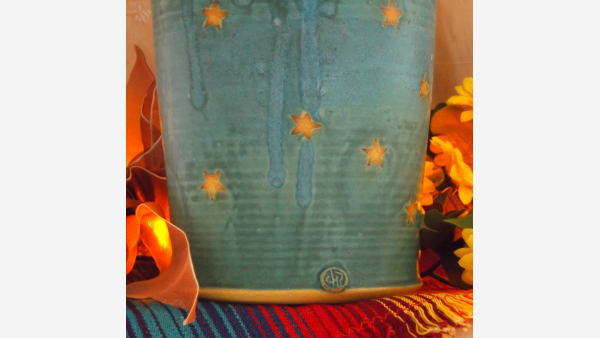 home-treasures.com - Craftsman Pottery Urn - Free Shipping!