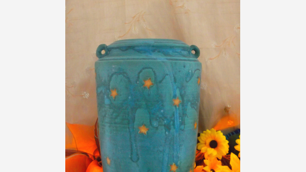 home-treasures.com - Craftsman Pottery Urn - Free Shipping!