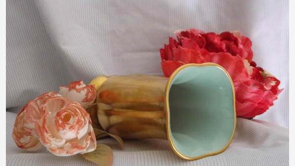 home-treasures.com - Pickard Vtg. Gold-Coated Vase - Free Shipping!