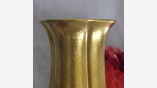 home-treasures.com - Pickard Vtg. Gold-Coated Vase - Free Shipping!