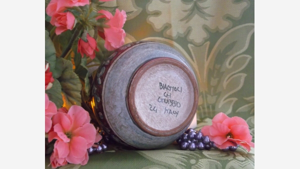 home-treasures.com - Italian Hand-painted Vase - Free Shipping!