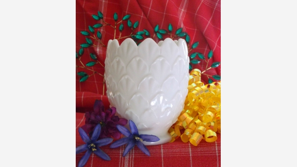 home-treasures.com - Milk-Glass Petals Vase - Free Shipping!