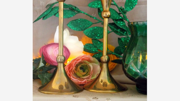 home-treasures.com - Czech Glass Votive and Brass Candlesticks