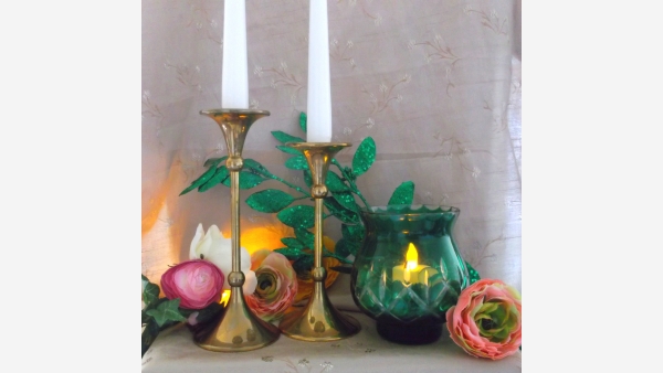home-treasures.com - Czech Glass Votive and Brass Candlesticks