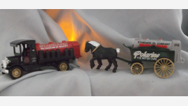 home-treasures.com Replica Standard-Oil Truck and Wagon Replica Standard-Oil Truck and Wagon in Original Packaging