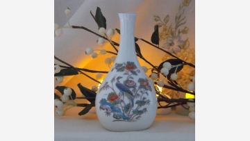 Wedgwood Vase - "Kutani Crane" Design - Free Shipping!