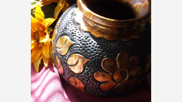Rare "Oaxaca" Clay Vessel -- Artisan-crafted in Mexico -- Free Shipping!