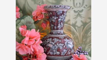 Regal Italian Vase - Lovely Scrolled Design - Free Shipping!